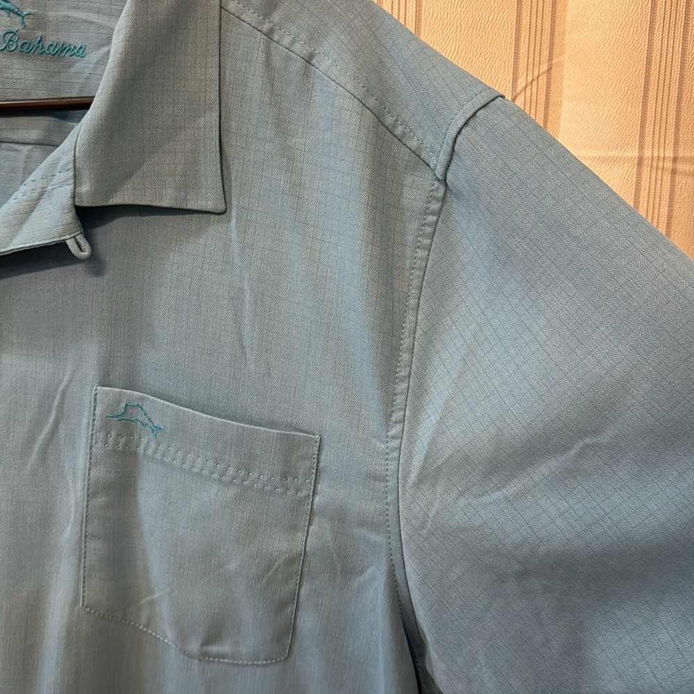 Tommy Bahama button down - Picture 4 of 6